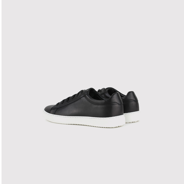 Czarne sneakersy