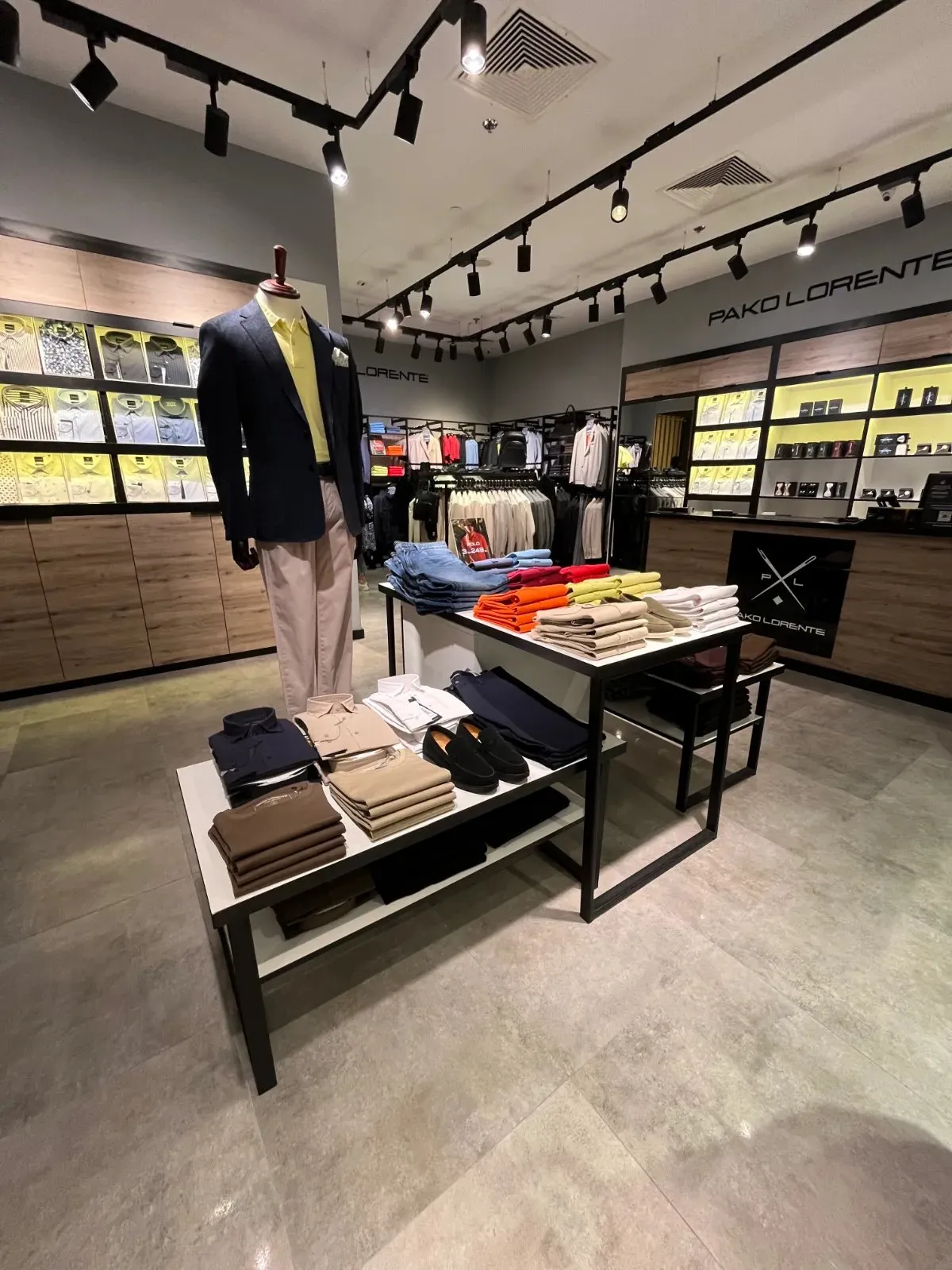 odzież męska, garnitury, koszule Bielsko-Biała Pako Lorente