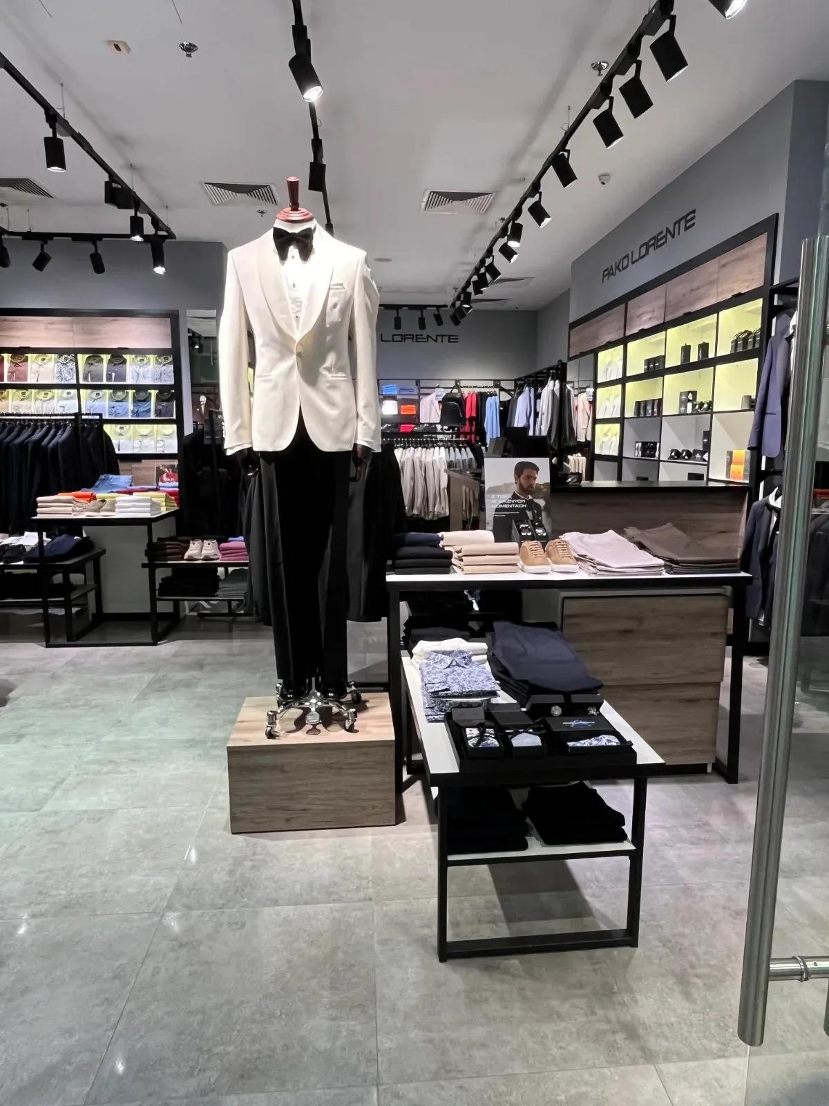 odzież męska, garnitury, koszule Bielsko-Biała Pako Lorente