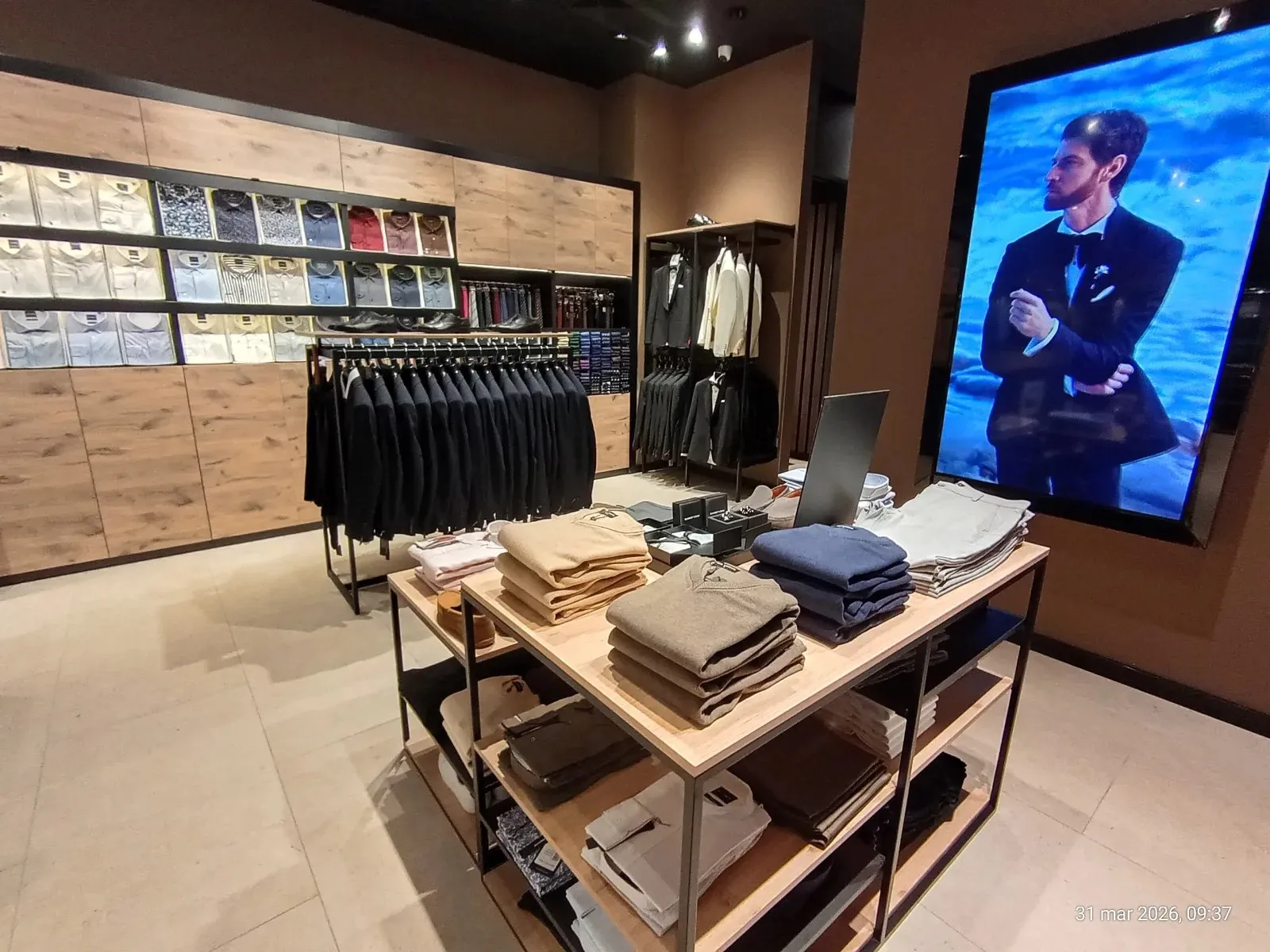 odzież męska, garnitury, koszule Kielce Pako Lorente