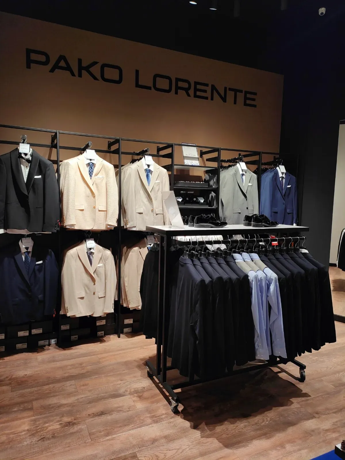 odzież męska, garnitury, koszule Poznań Pako Lorente