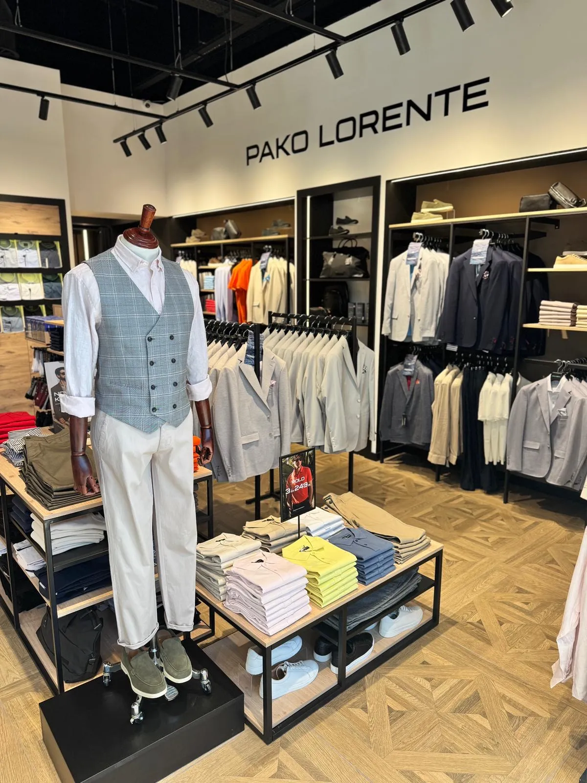 odzież męska, garnitury, koszule Poznań Pako Lorente