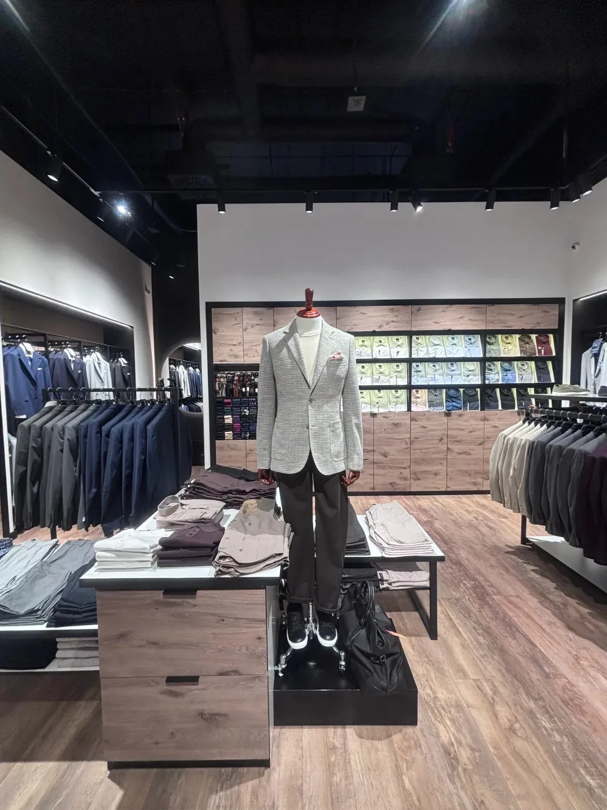 odzież męska, garnitury, koszule Szczecin Pako Lorente