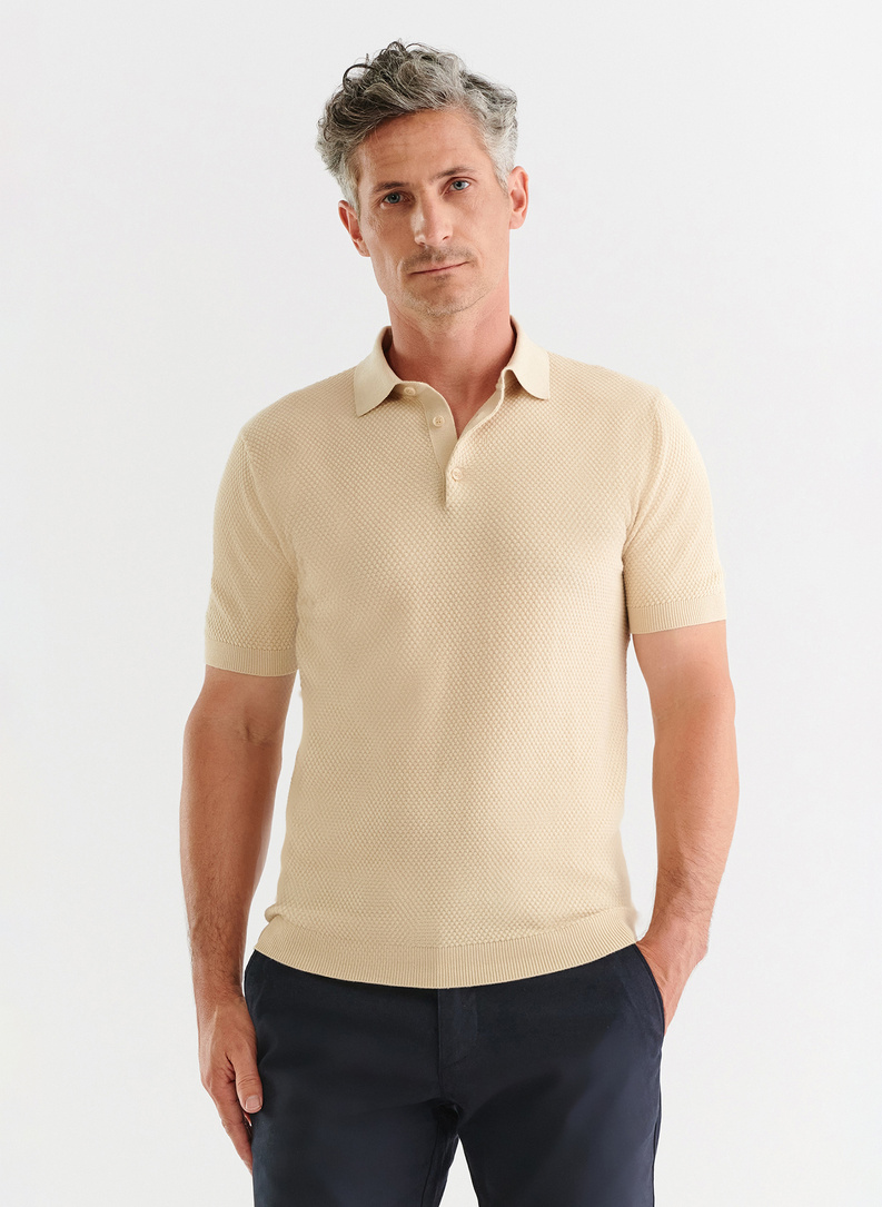 T-shirt polo o ciekawej fakturze w kolorze ecru