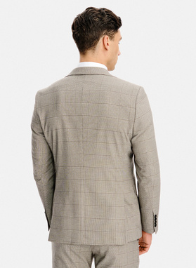 Brązowy garnitur w kratę