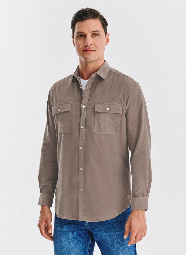 Brązowa koszula sztruksowa z kieszeniami na piersi