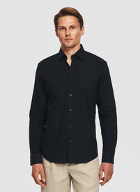 Czarna koszula z lnem