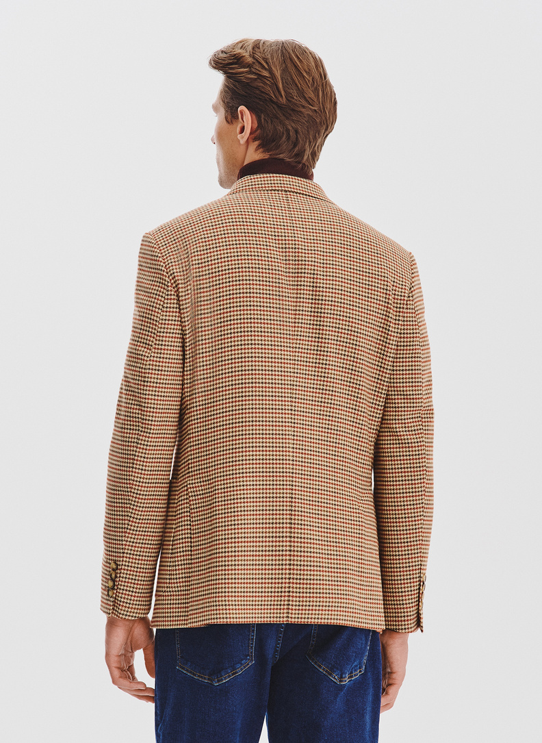 Beżowa marynarka w pepitkę