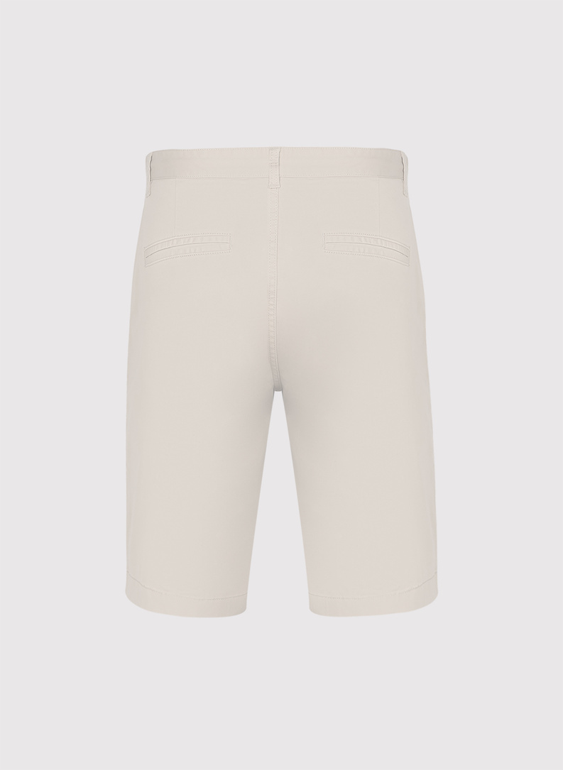 Jasnobeżowe szorty męskie
