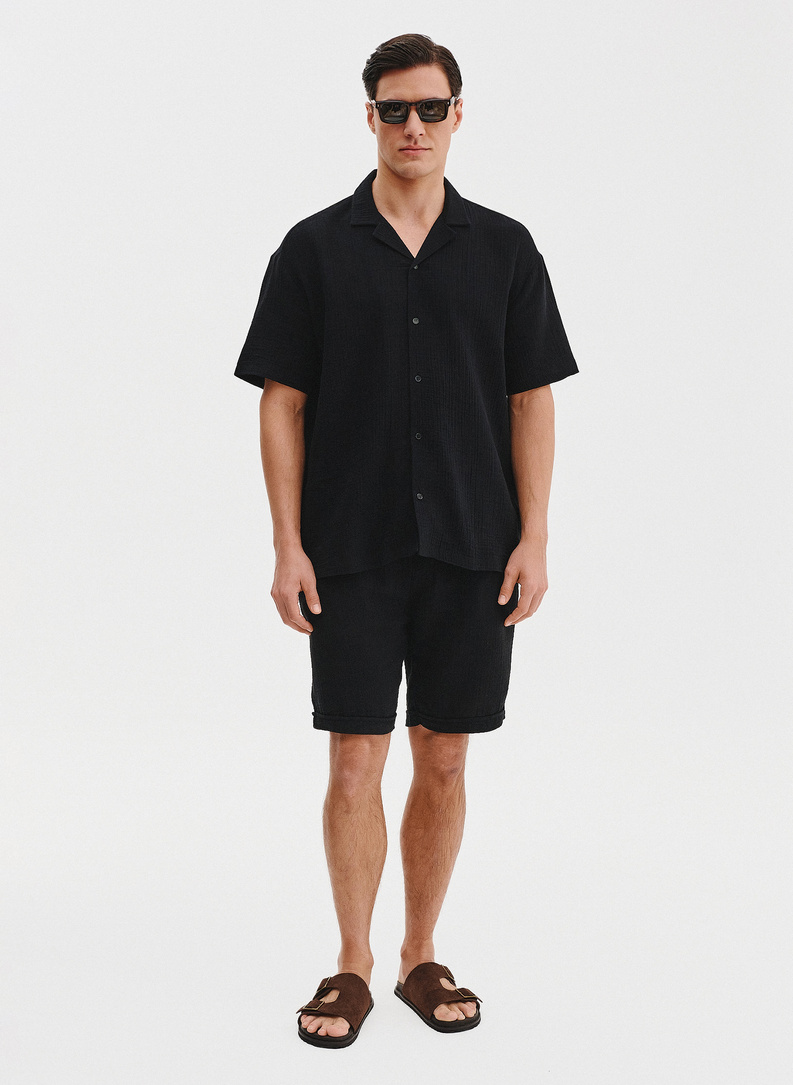 Bawełniana koszula męska w kolorze czarnym