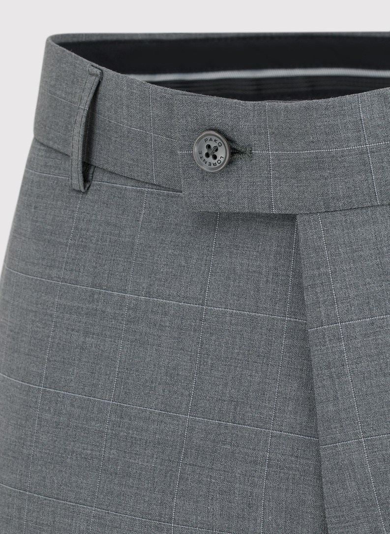 Dwuczęściowy garnitur męski w drobną kratę