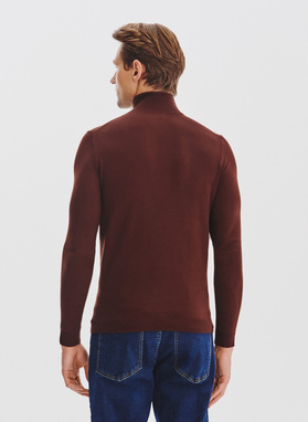 Brązowy gładki golf męski