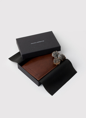 Brązowy skórzany portfel z wyjmowaną wkładką 