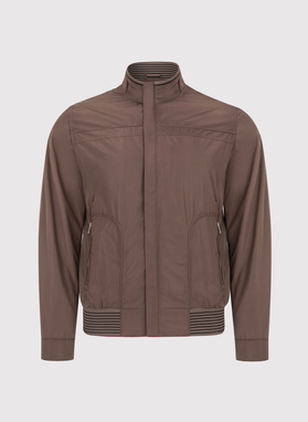 Brązowa krótka kurtka męska 