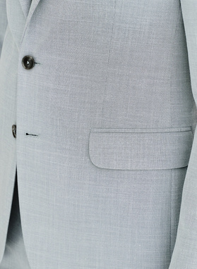 Szara marynarka garniturowa