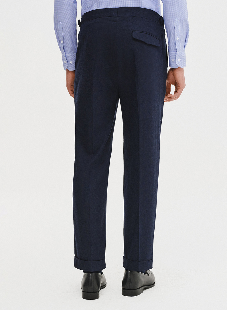 Granatowe spodnie męskie z lnem