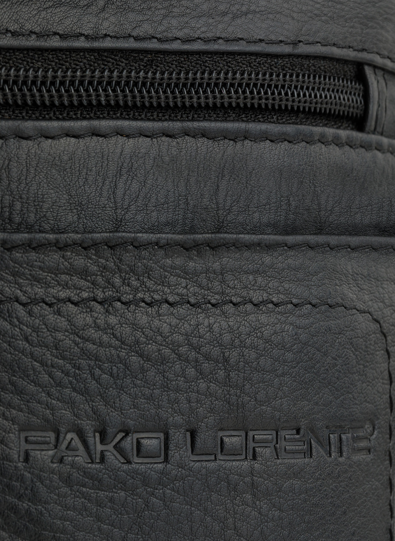 Mała skórzana saszetka męska na ramię