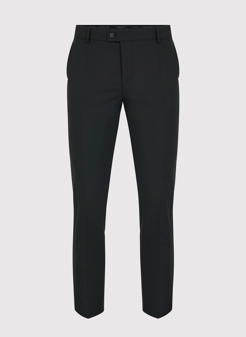 Gładki garnitur męski w kolorze czarnym