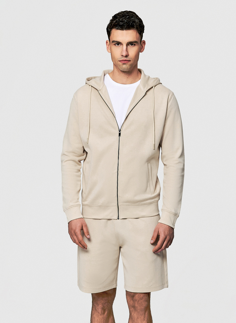 Beżowy dres męski z kapturem