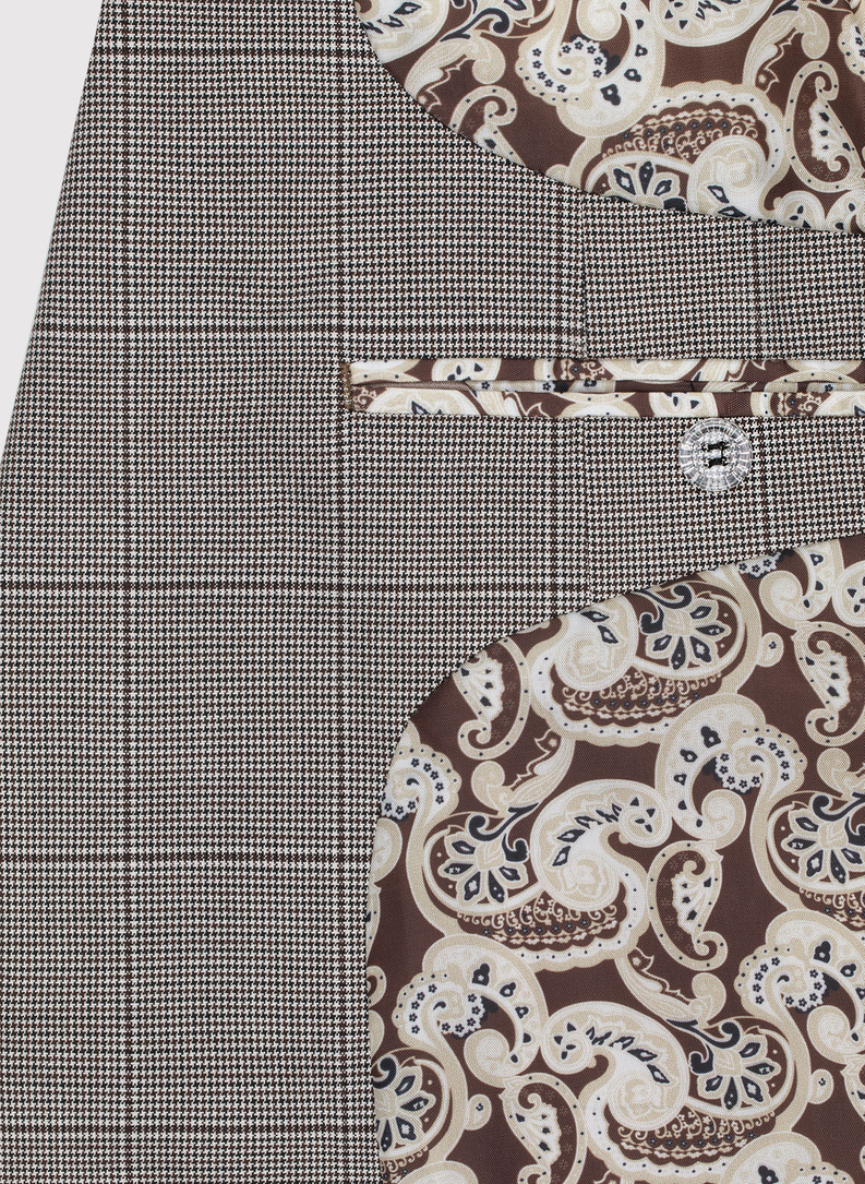 Garnitur męski w kratę w brązowych tonach