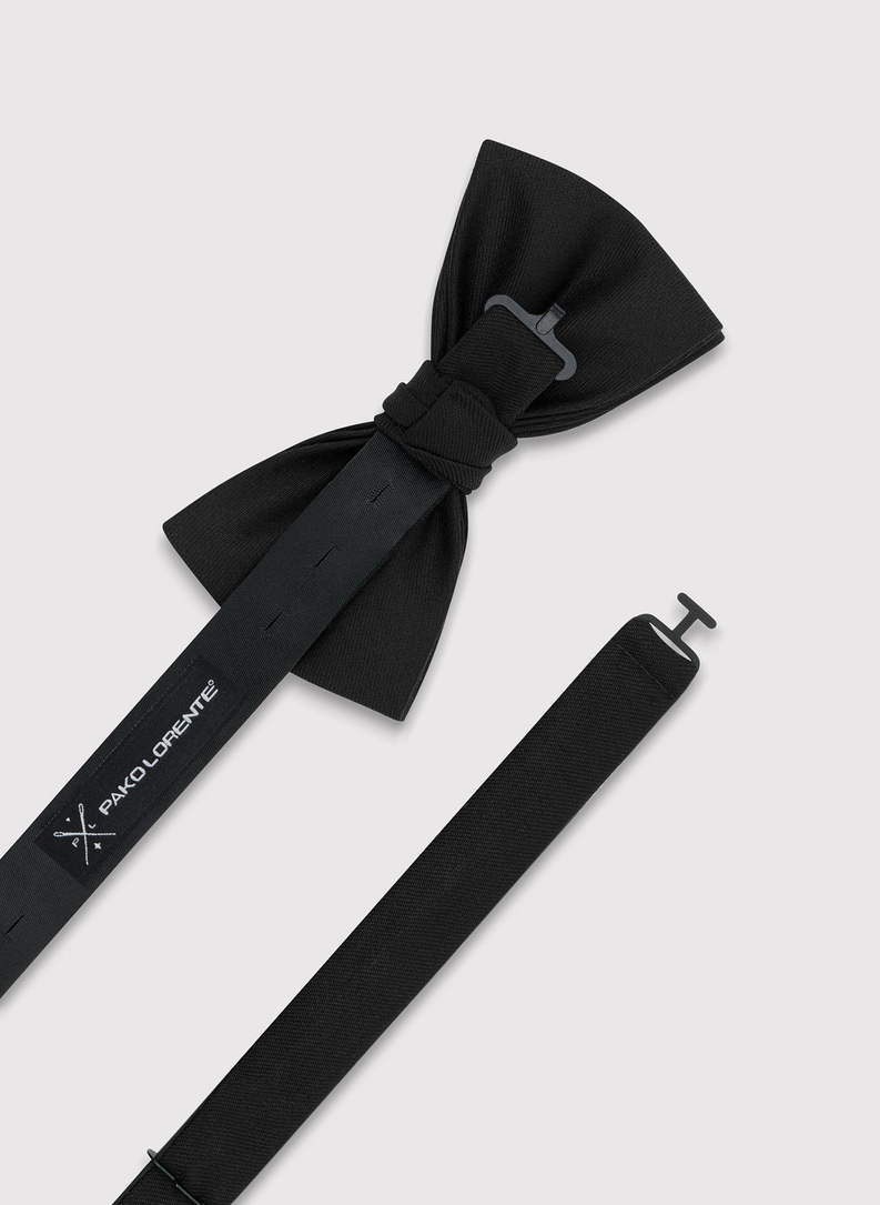 Czarna gładka muszka męska