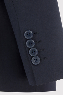 Granatowy męski garnitur