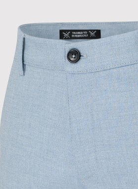 Błękitne spodnie męskie