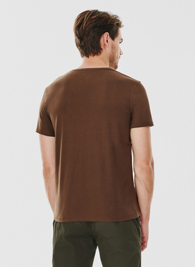 Brązowy gładki t-shirt v-neck