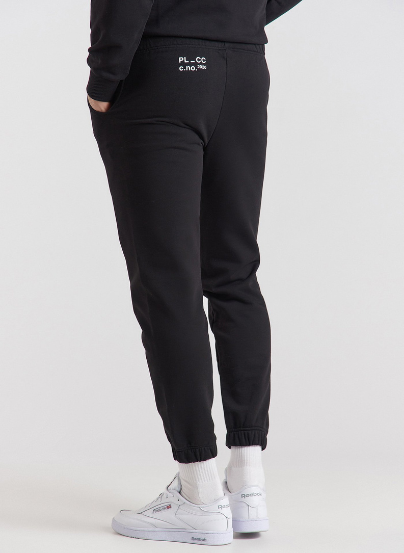 Czarne spodnie dresowe oversize C21SF-WD-002-C