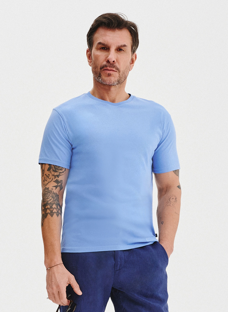 Bawełniany niebieski t-shirt