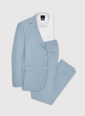 Błękitna marynarka garniturowa o widocznej strukturze