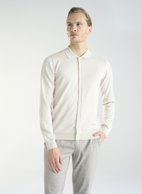 Beżowy kardigan z kołnierzykiem 