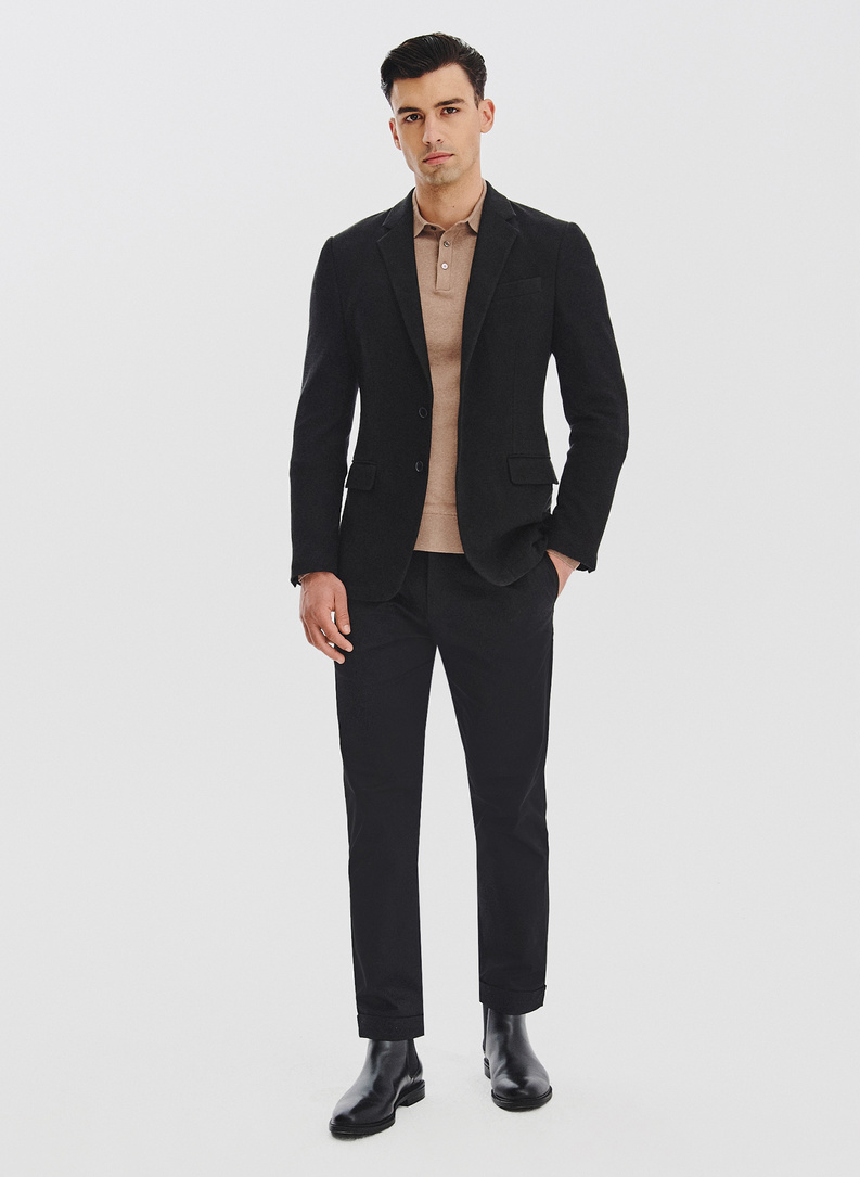 Czarna marynarka z dzianiny