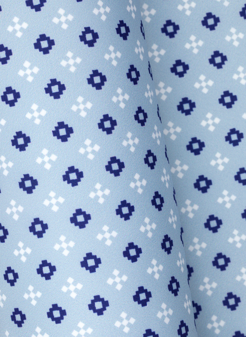 Niebieska poszetka we wzorki