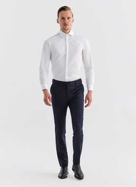 Granatowy wełniany garnitur w kratę