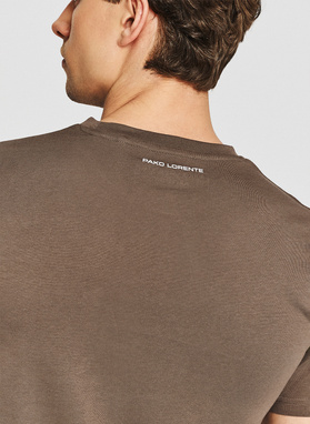 Brązowy bawełniany t-shirt z kieszonką