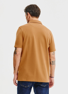 Męski t-shirt polo w kolorze beżowym