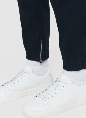 Granatowe spodnie dresowe