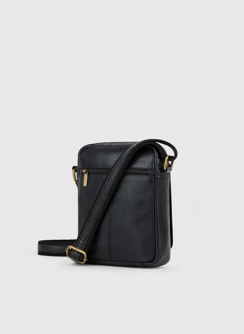 Mała skórzana torba męska z paskiem 