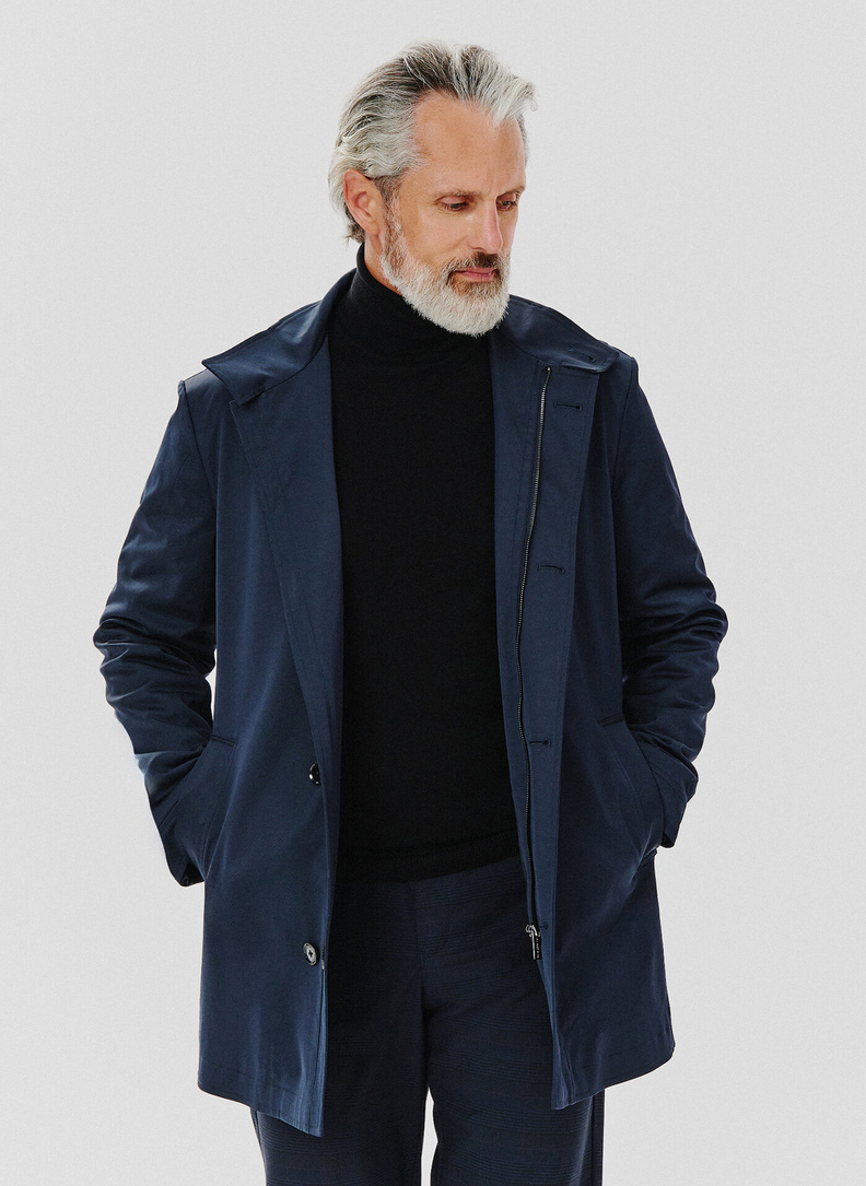 Granatowy płaszcz męski