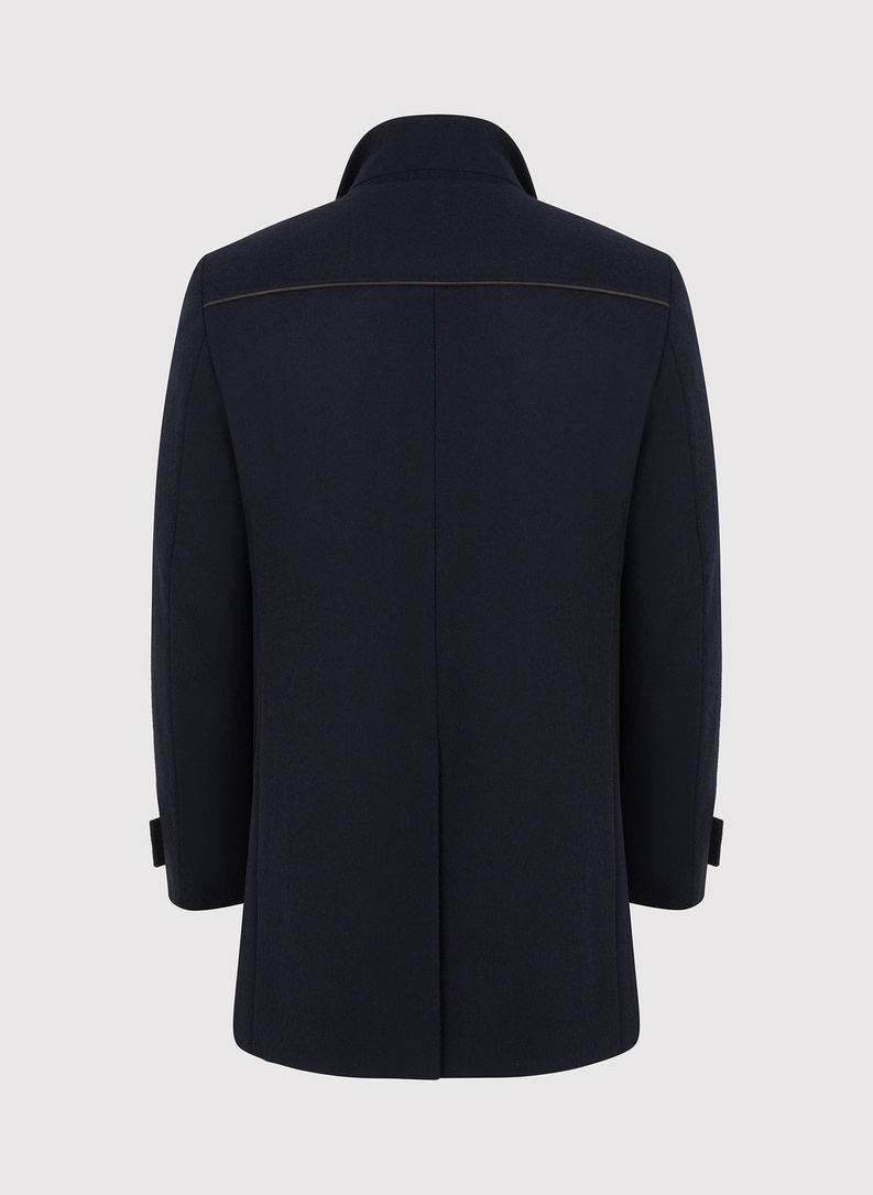 Wełniany płaszcz męski w kolorze granatowym