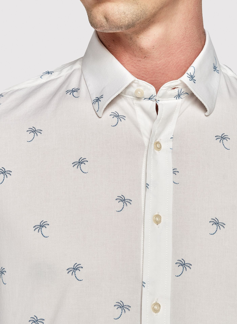 Biała męska koszula w palmy