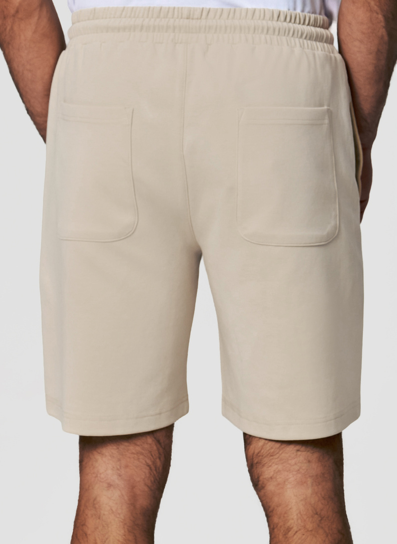 Beżowe szorty dresowe