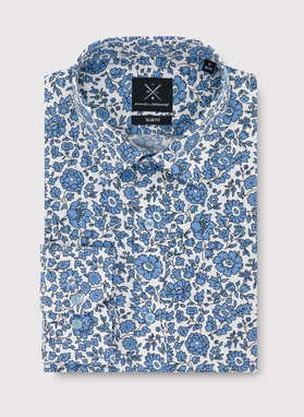 Biała koszula w niebieskie kwiaty 