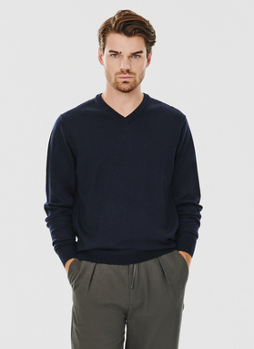 Granatowy męski sweter w serek 
