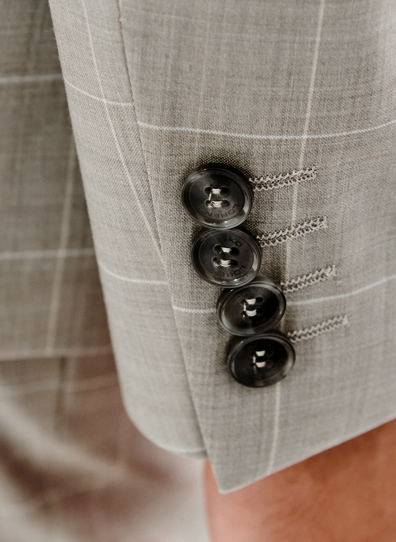 Ślubny garnitur męski w kratkę