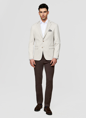 Dzianinowa marynarka w kolorze beżowym