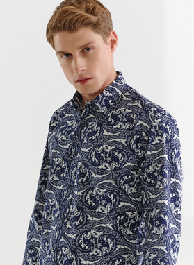 Granatowa koszula w oryginalny wzór