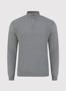 Szary sweter z wysoką stójką 