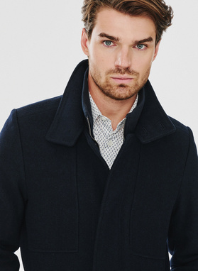 Wełniany płaszcz męski w kolorze granatowym